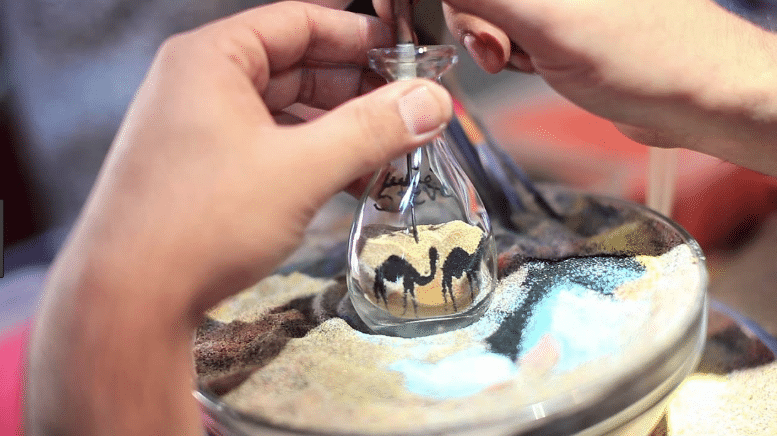 Sand bottle maker