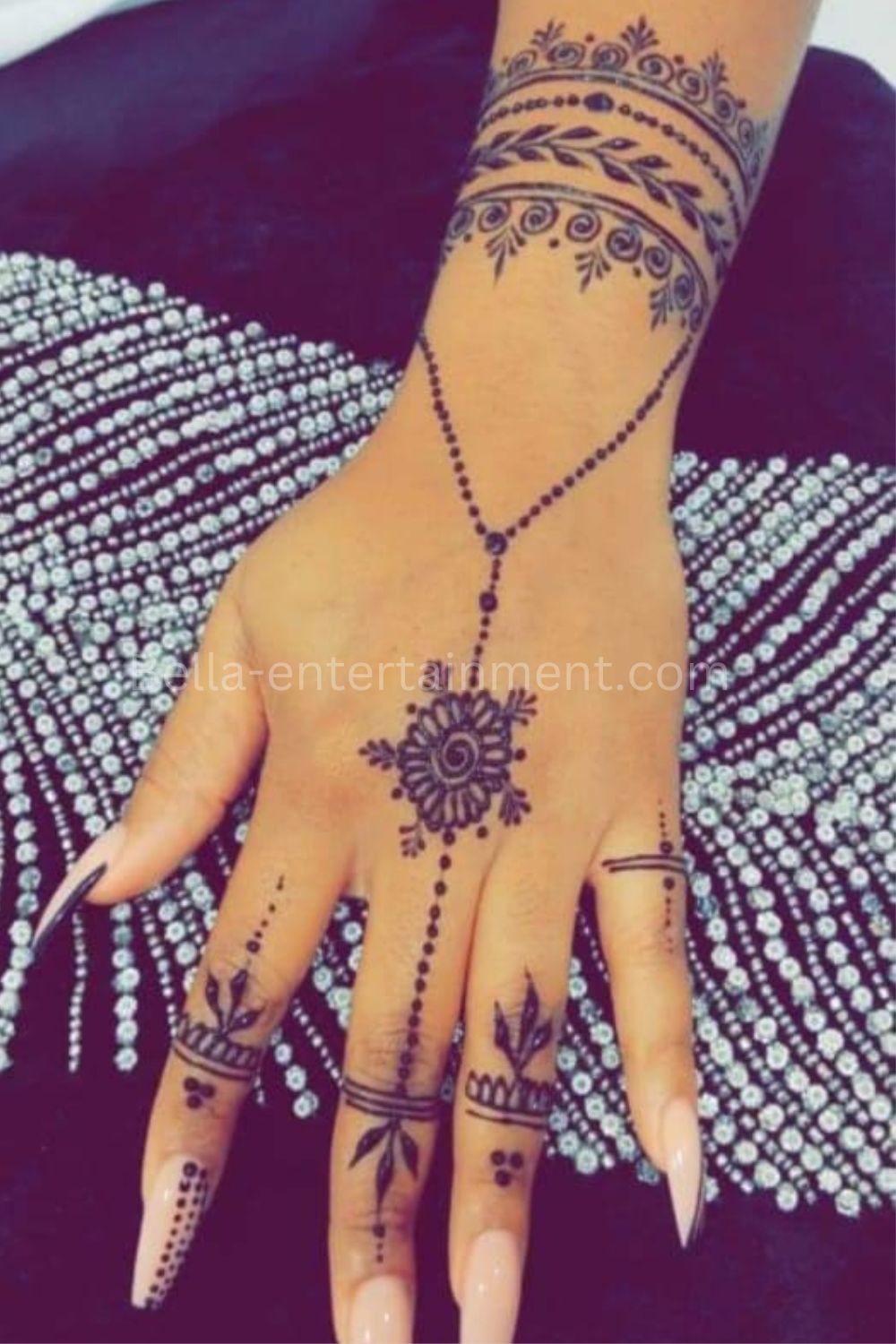 henna-artists-bella-entertainment-agency-uae