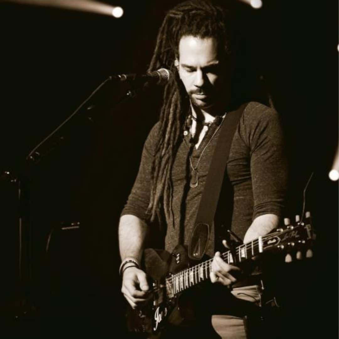 Male singer and guitarist