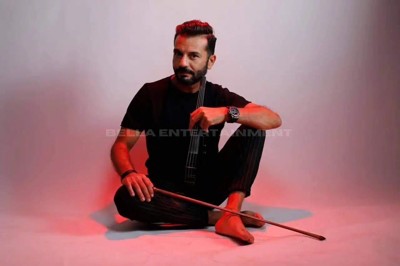 Male violinist