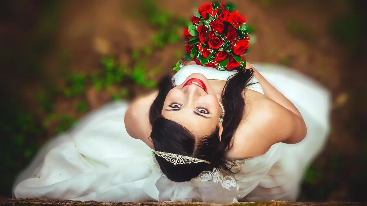 Booking a Wedding Singer in Abu Dhabi: What to Expect
