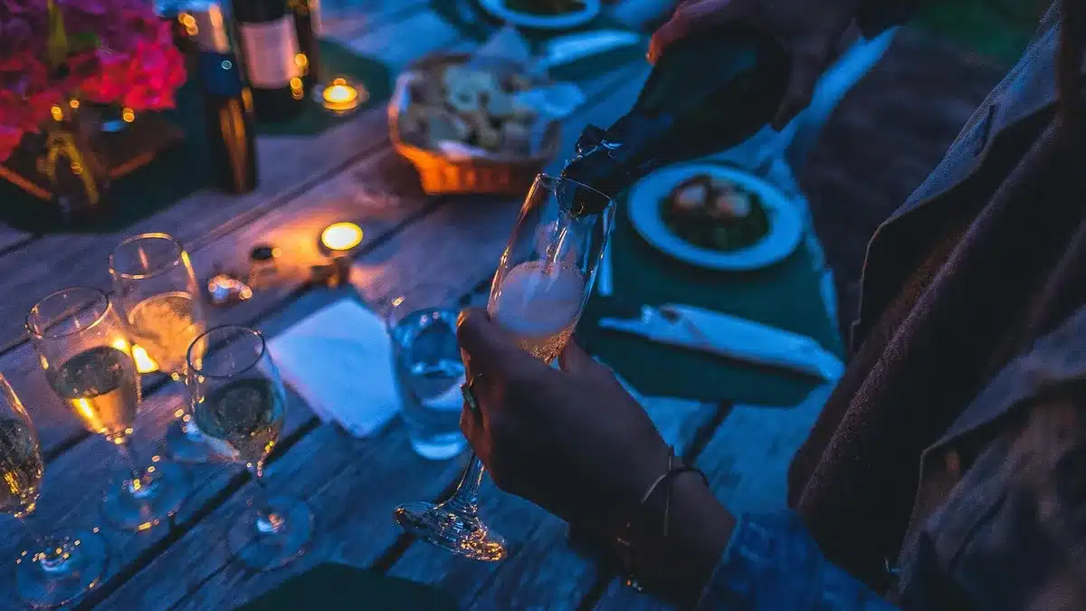 Gala Dinner Entertainment Ideas for Dubai Corporate Events