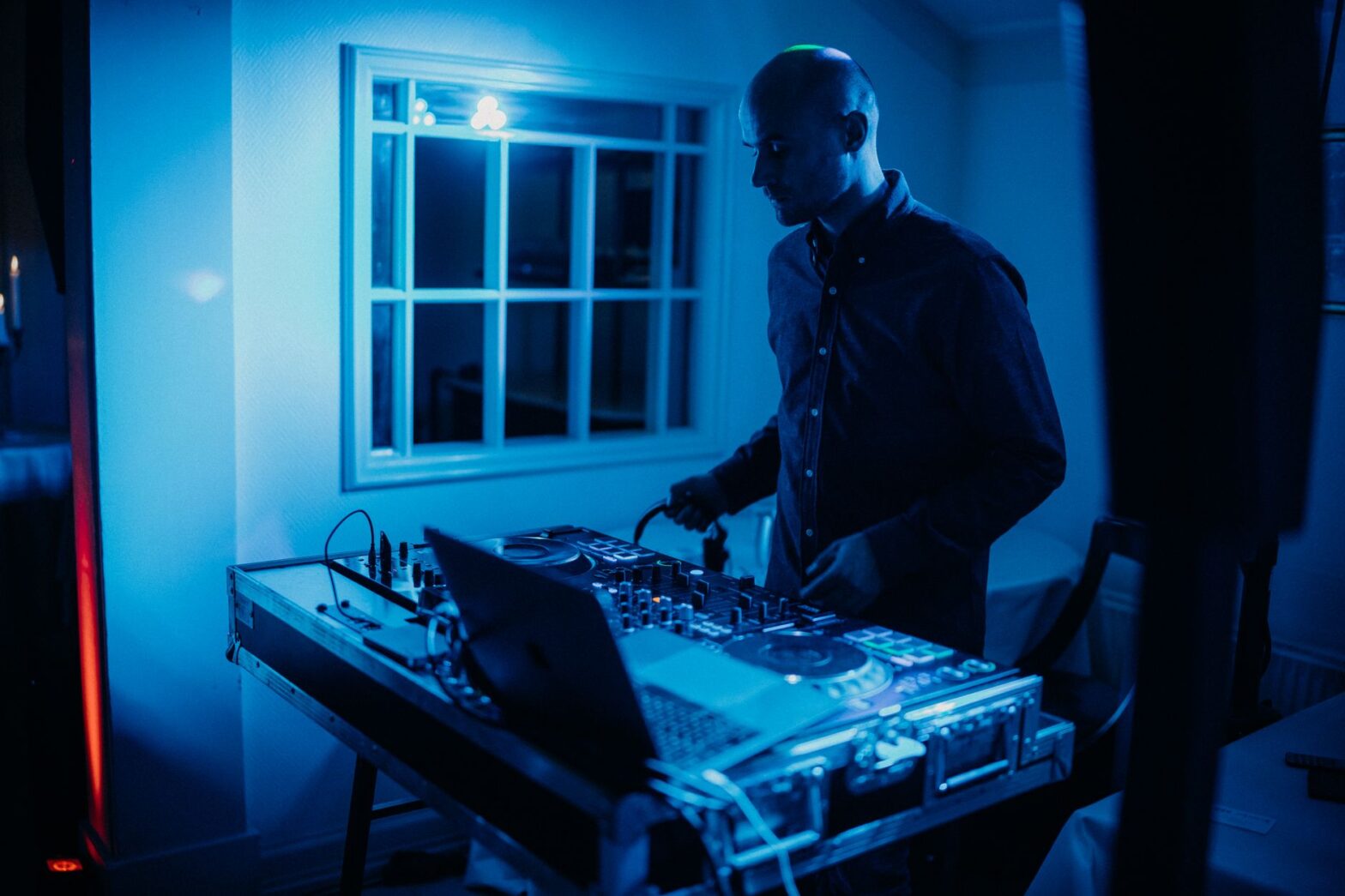 DJ Service in Dubai: Cost, Setups and What to Ask First