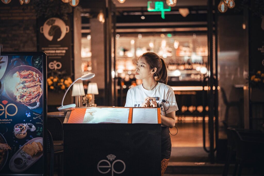 Exhibition hostesses in uae rates booking lead time